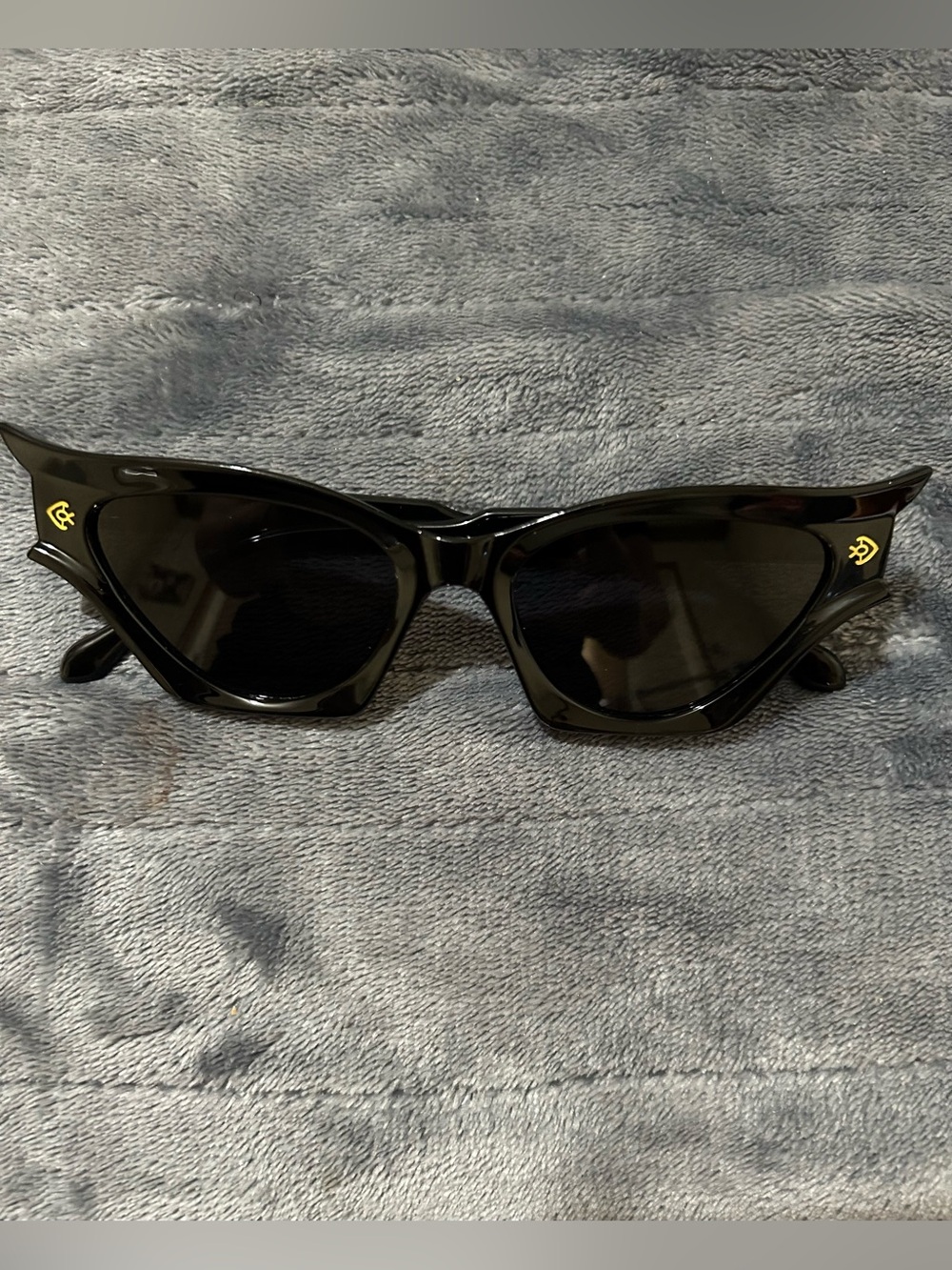 Women’s Black Cat-Eye Fashion Retro Sunglasses
